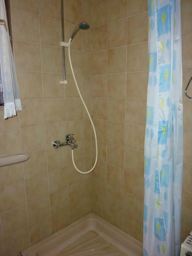 Studio Apartment Ozi Ровінь Екстер'єр фото